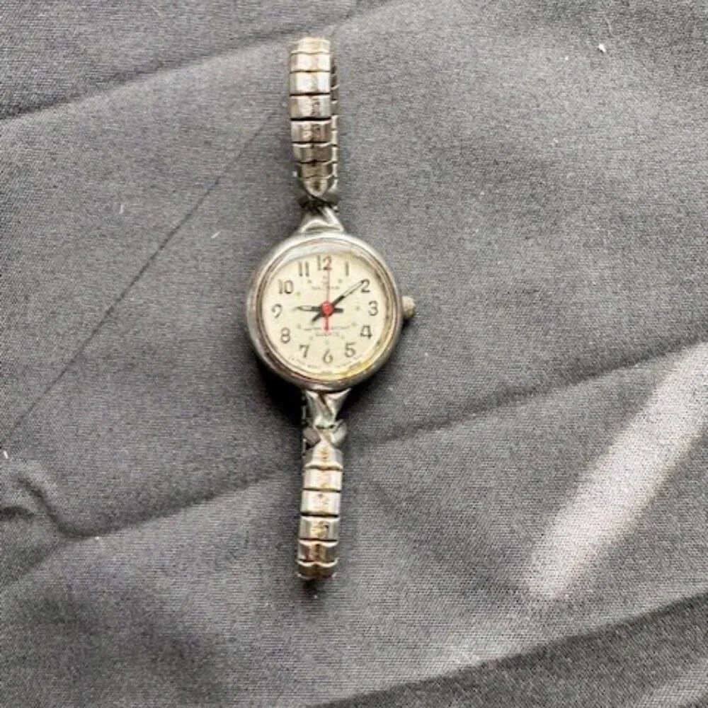 Vintage Women's Waltham Stainless Steel WK667 Petit Elegant Watch
